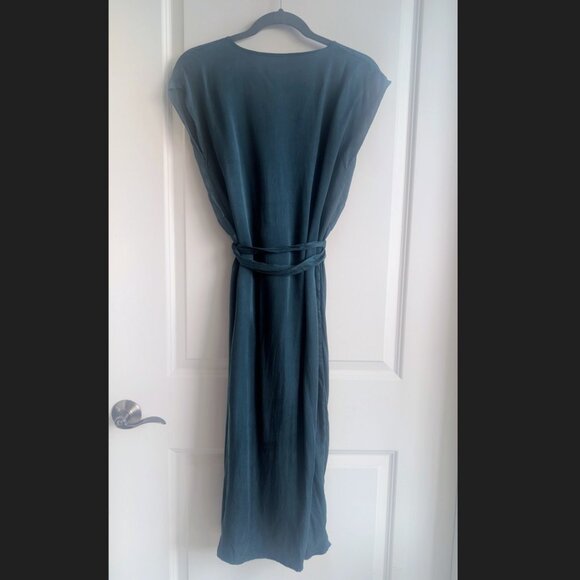 Amour Vert. 'vegan silk' dress - Picture 4 of 7